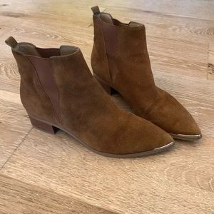 Marc Fisher Women’s Perforated Brown Suede Pointed Booties Sz 9.5